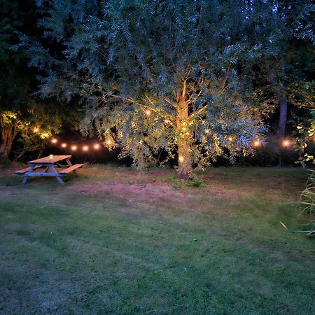 ホテル Peppercorn Pod At Beck House Glamping Salmonby エクステリア 写真